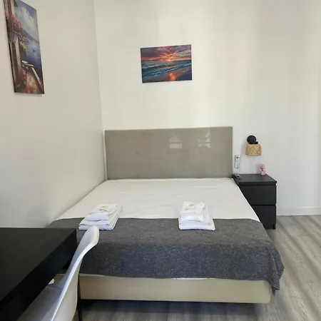 Guest house Sao Lazaro Bhuiyan Family Host Lisbon