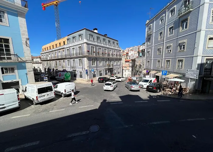 Sao Lazaro Bhuiyan Family Host * Lisboa