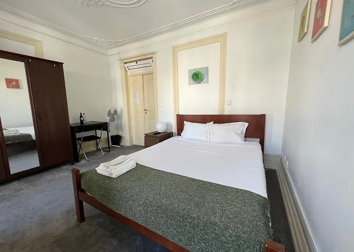 Vendégház Sao Lazaro Bhuiyan Family Host *