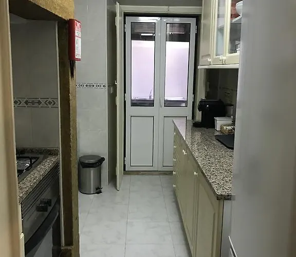Konukevi Sao Lazaro Bhuiyan Family Host Lisboa