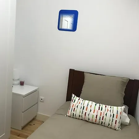 São Lázaro Bhuiyan Family Host