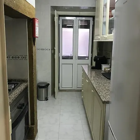 Gasthuis Sao Lazaro Bhuiyan Family Host Lissabon